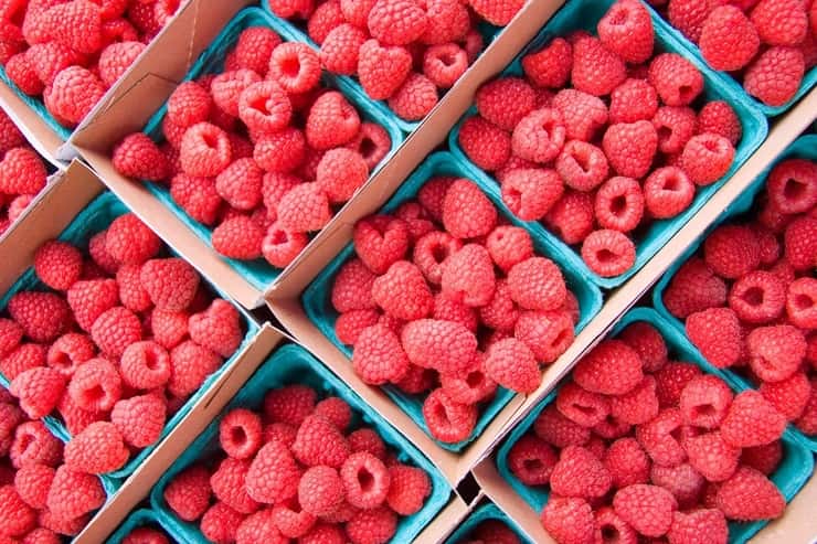 Cartons raspberries